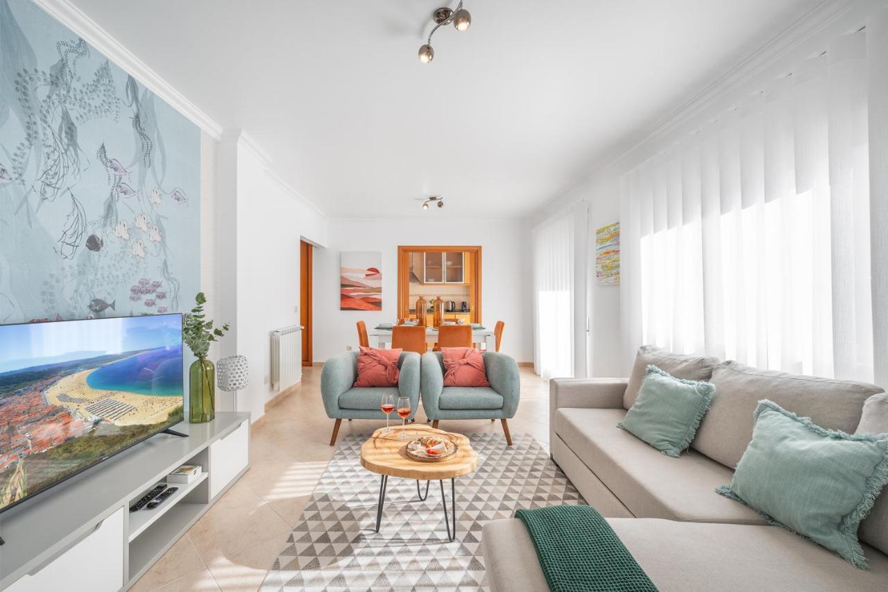 Apartamento Ocean Getaway - Private Parking And Sea View Nazaré Exterior foto