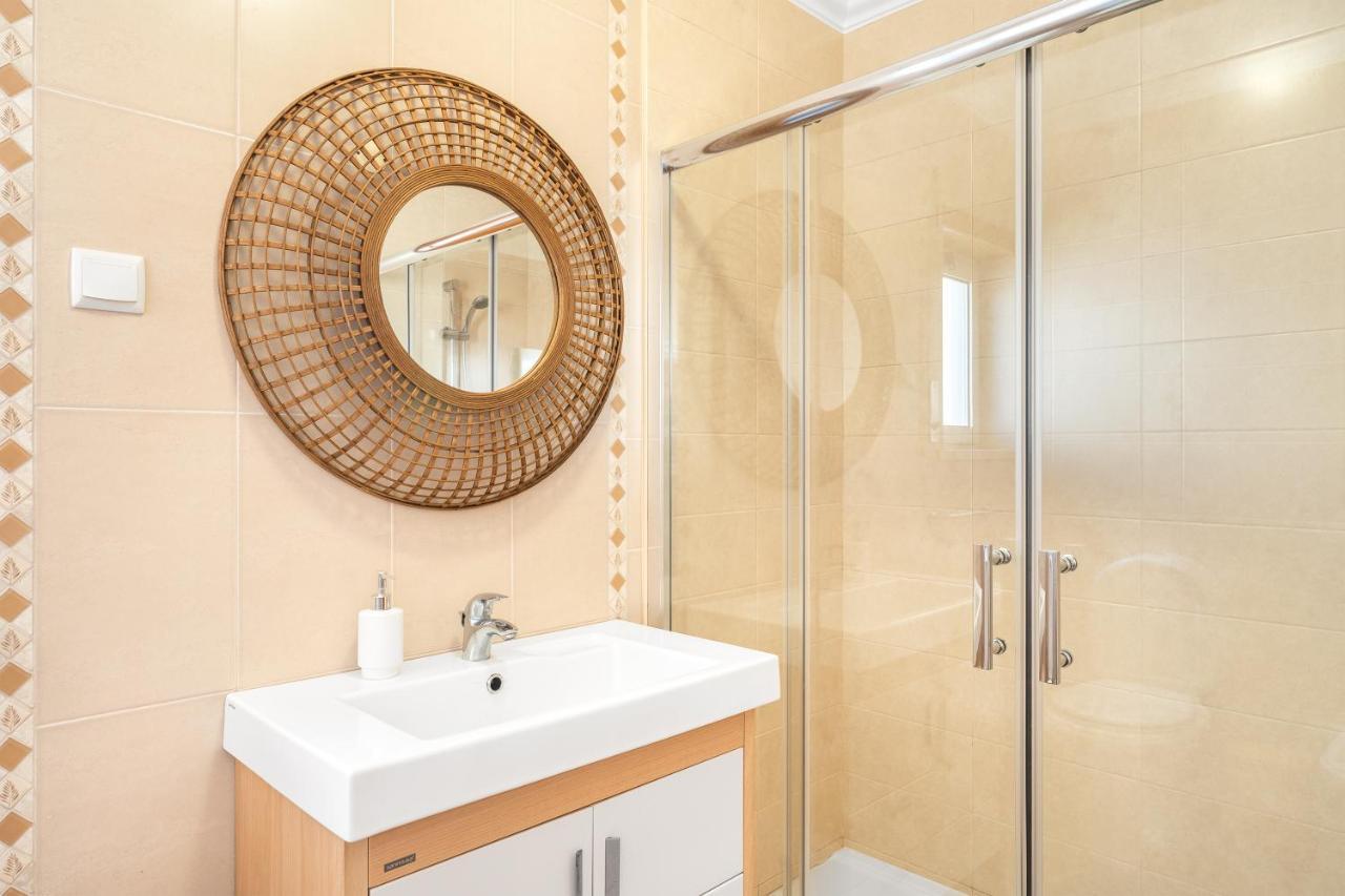 Apartamento Ocean Getaway - Private Parking And Sea View Nazaré Exterior foto