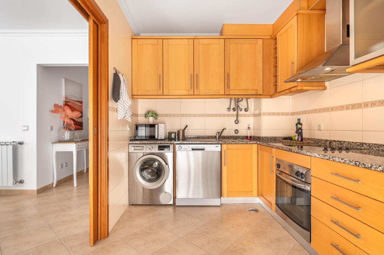 Apartamento Ocean Getaway - Private Parking And Sea View Nazaré Exterior foto