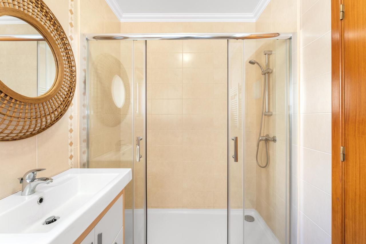 Apartamento Ocean Getaway - Private Parking And Sea View Nazaré Exterior foto